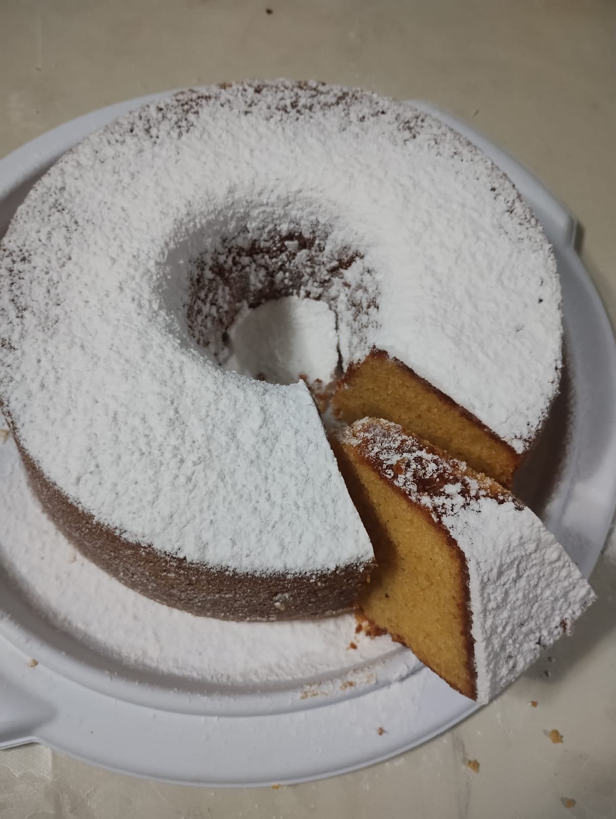 Broa de fubá com erva doce